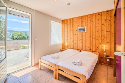 Lit twin